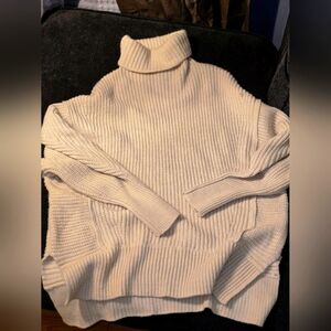 NWOT Daytrip chunky cowl neck oversized sweater